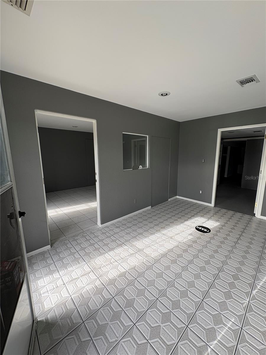 1210-1232 Dyer Blvd #1218 Property Photo 6