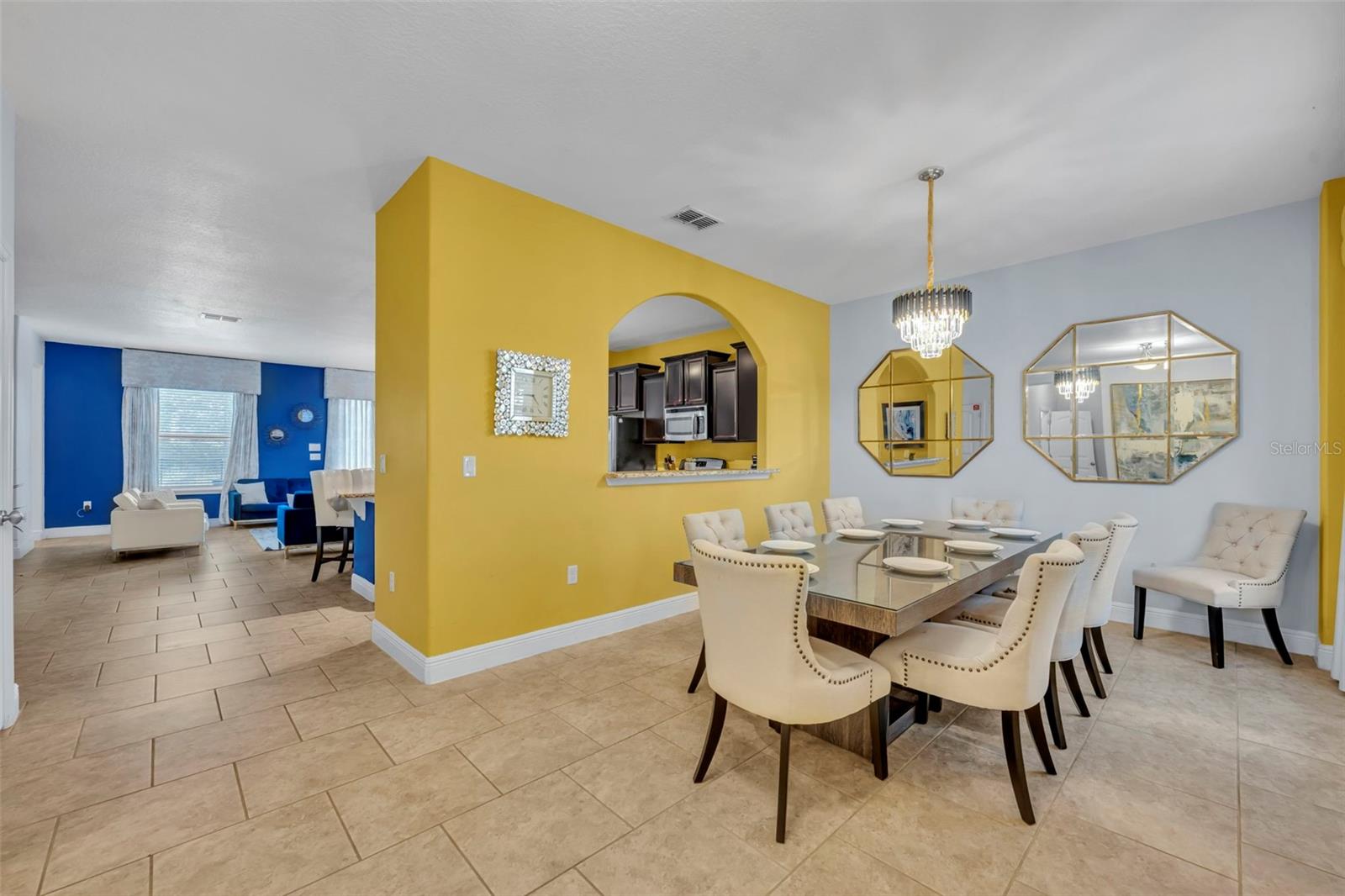 4209 Oakview Dr Property Photo 4