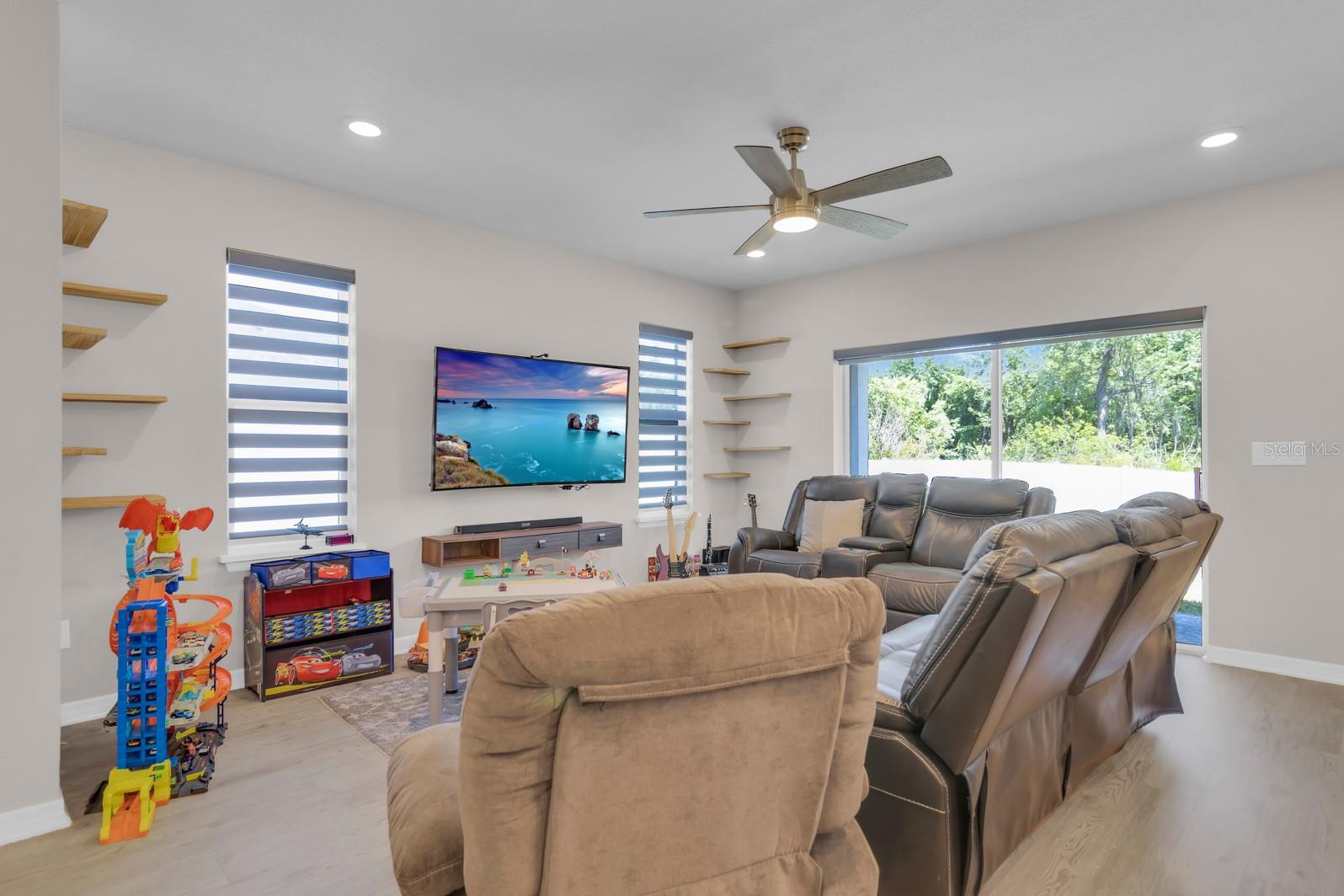 5533 Vigo Loop Property Photo 13