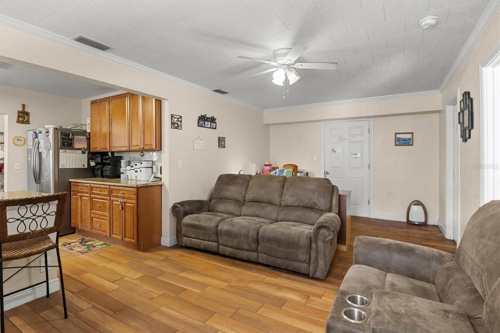 207 S Perry Ave Property Photo 14