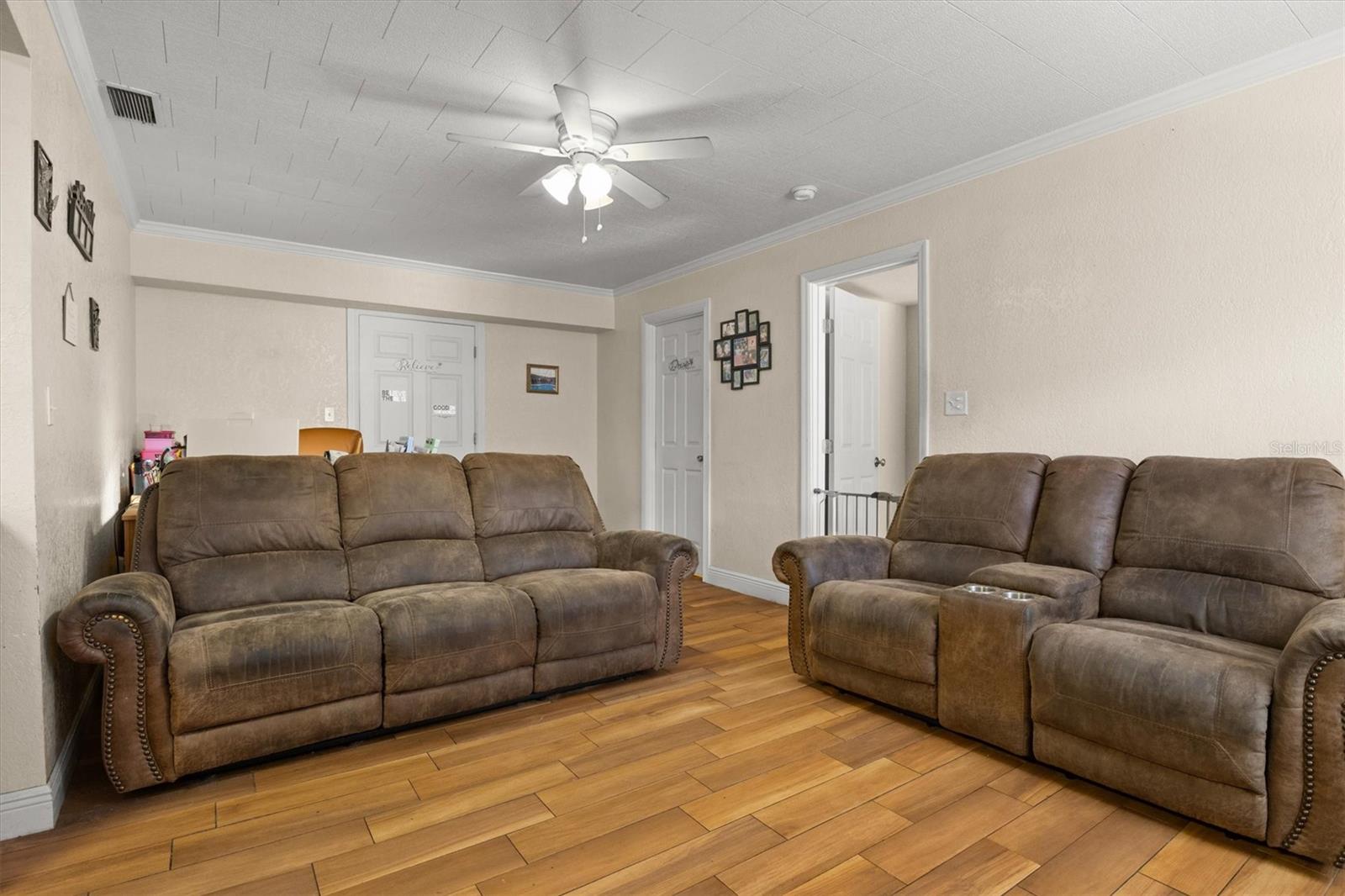 207 S Perry Ave Property Photo 15