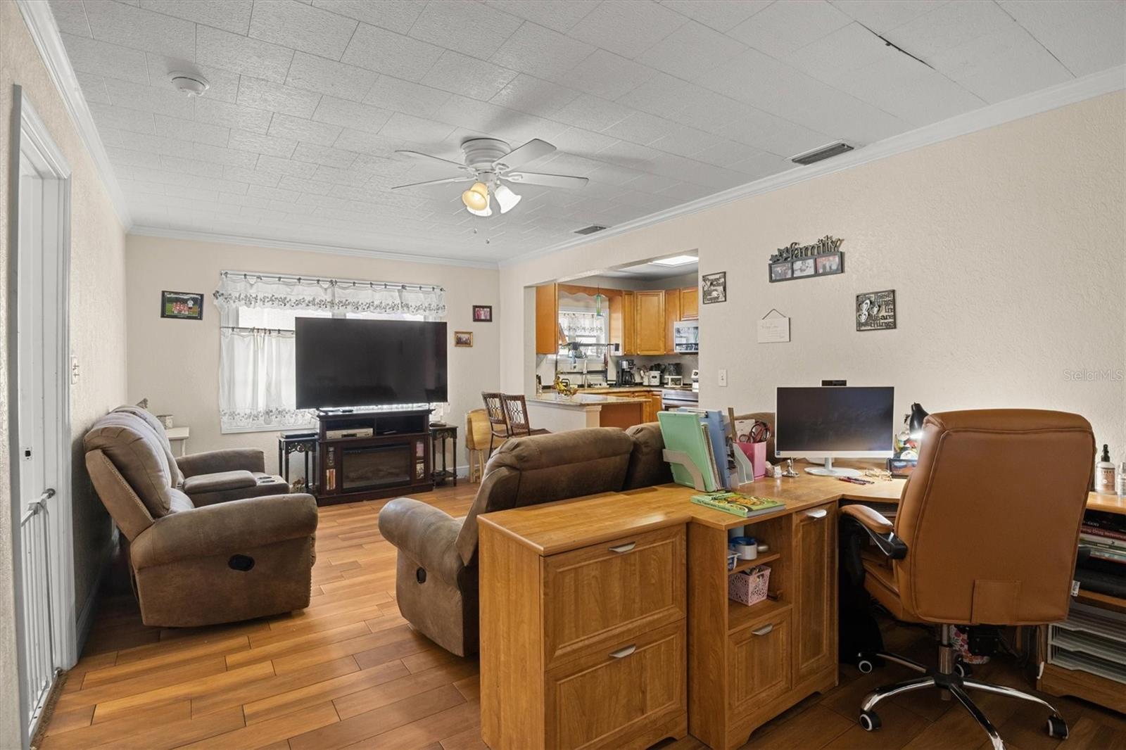 207 S Perry Ave Property Photo 16