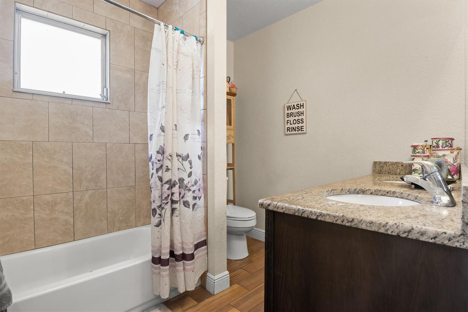 207 S Perry Ave Property Photo 23