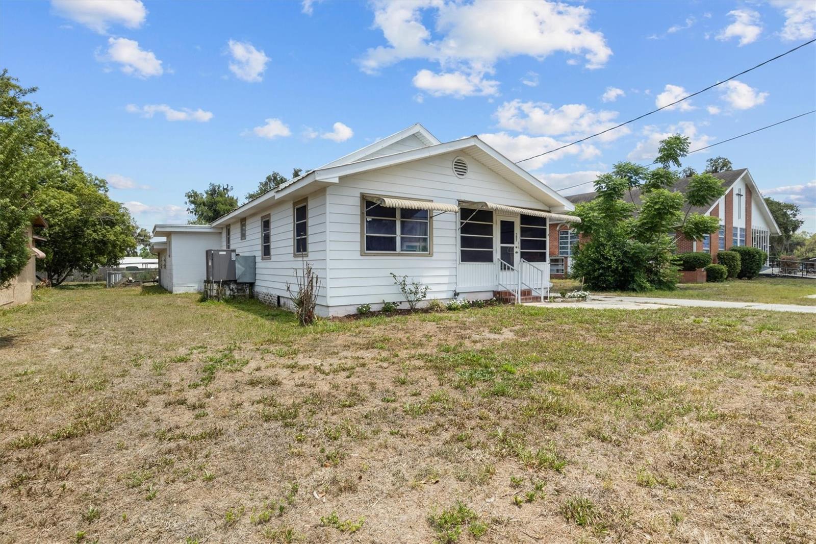 207 S Perry Ave Property Photo 40