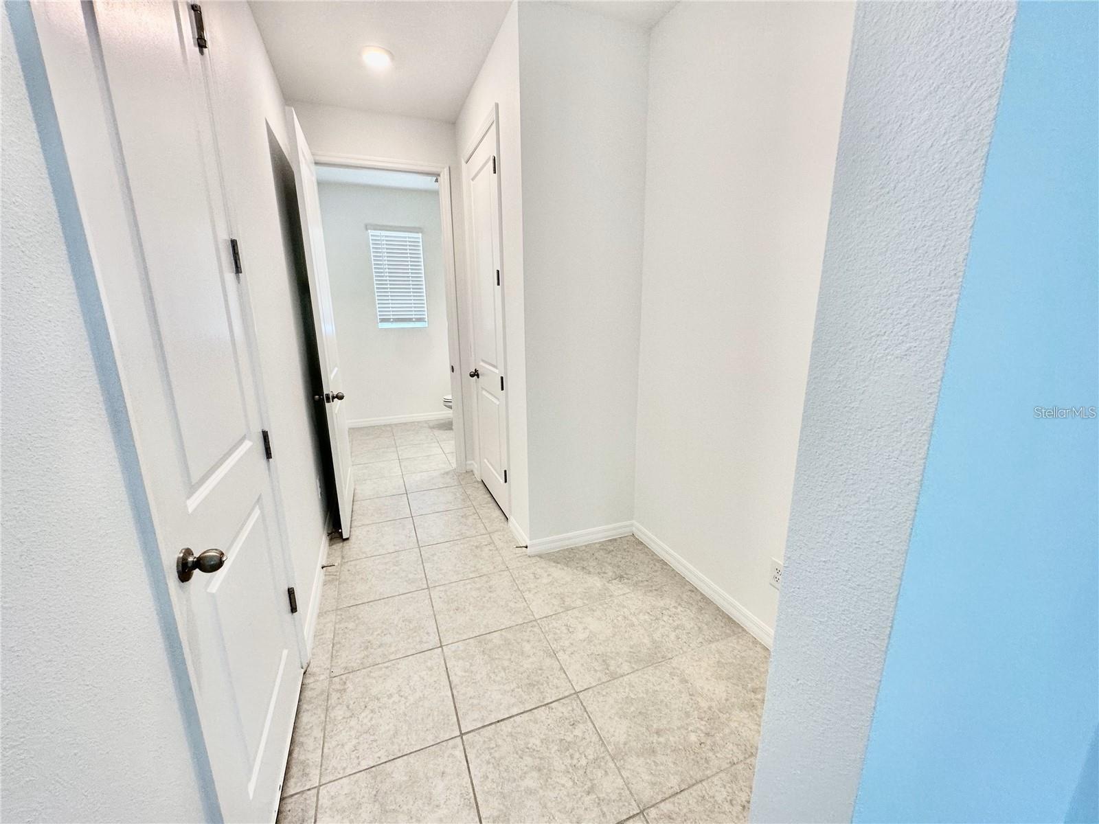 1707 Sanibel Dr Property Photo 7