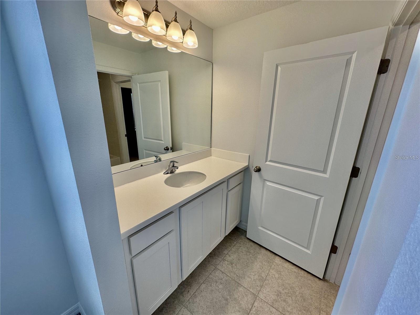 1707 Sanibel Dr Property Photo 14
