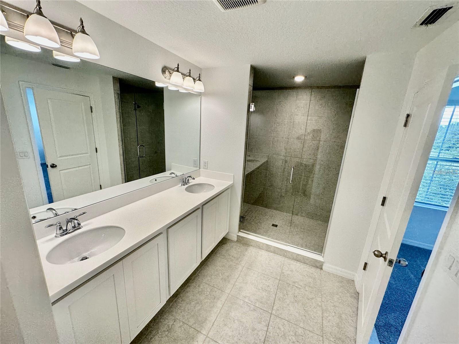 1707 Sanibel Dr Property Photo 19