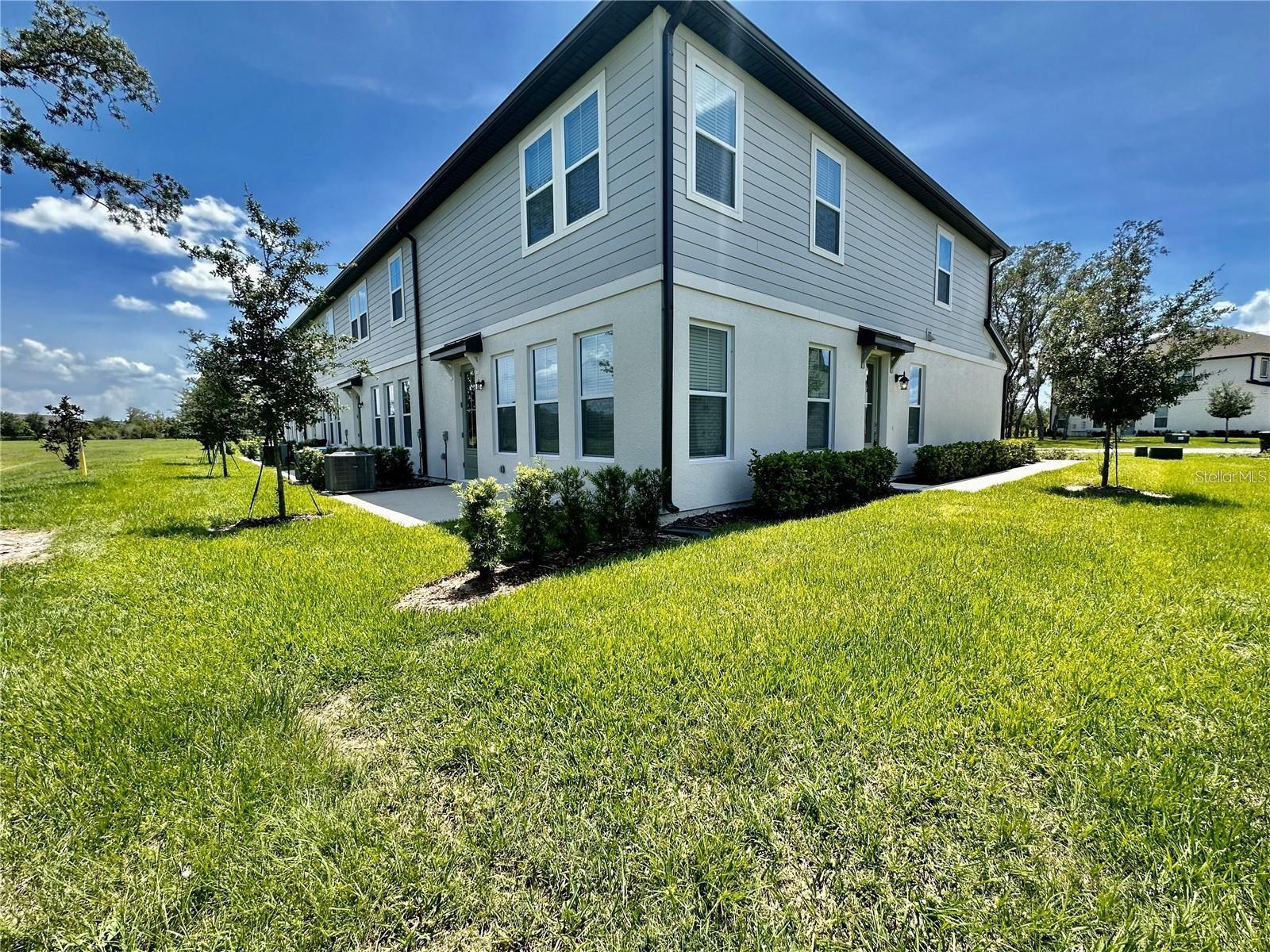 1707 Sanibel Dr Property Photo 22