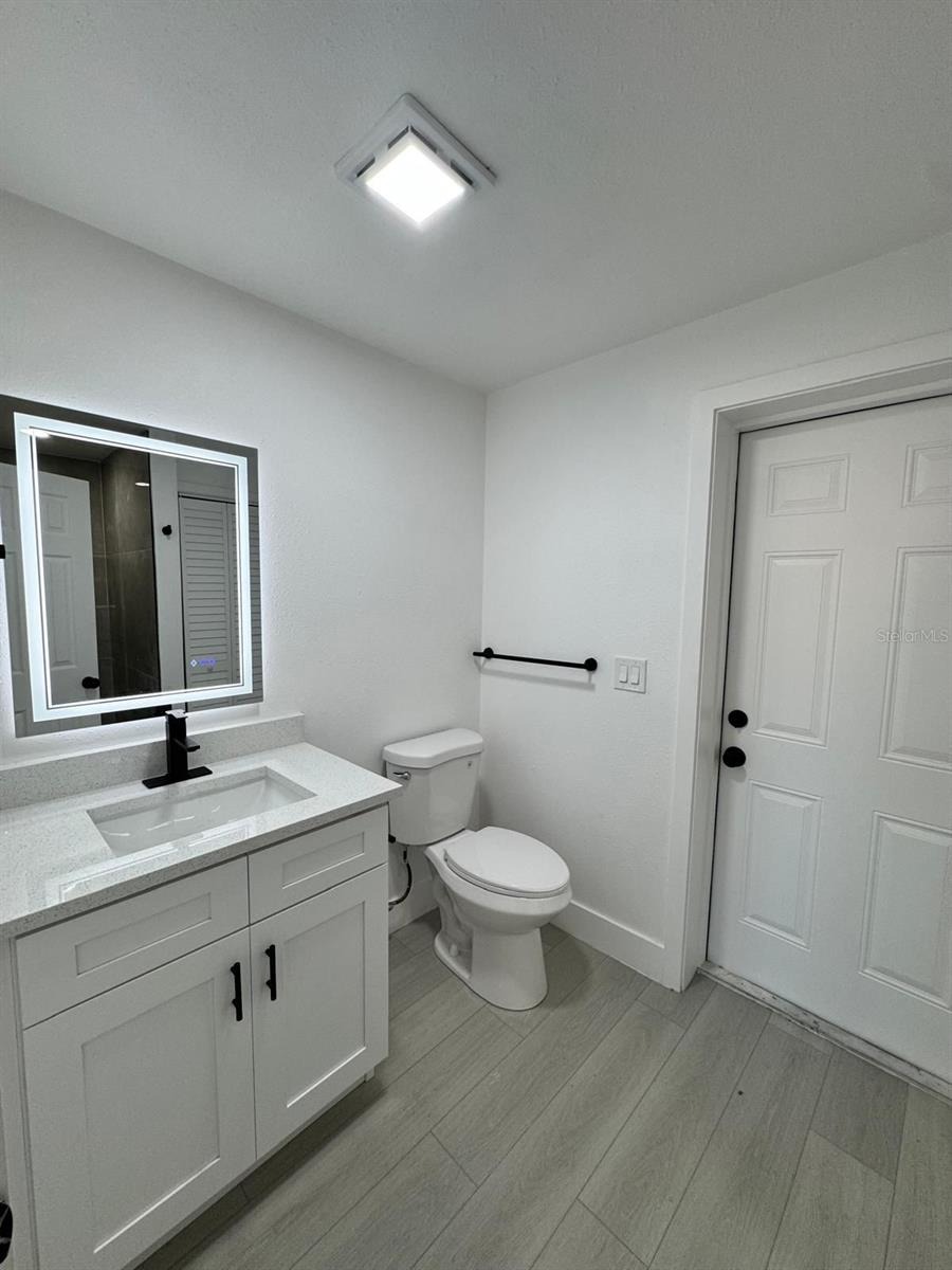 2148 Catalina Dr N Property Photo 6