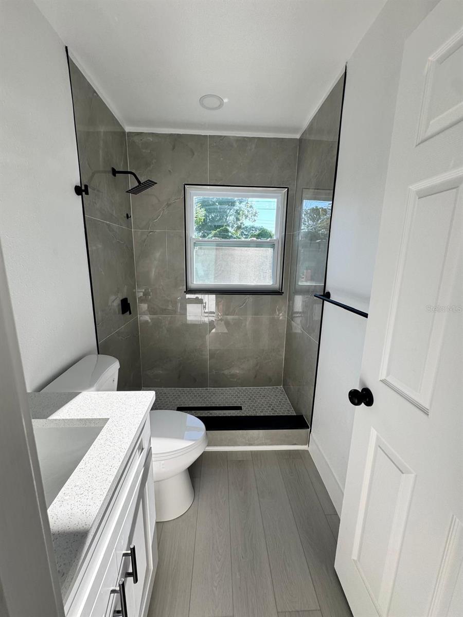 2148 Catalina Dr N Property Photo 16