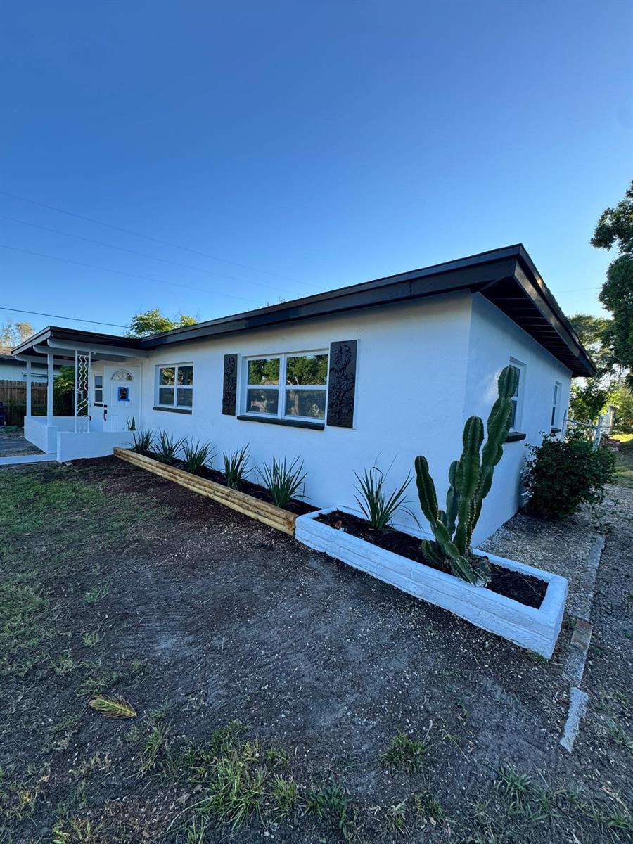 2148 Catalina Dr N Property Photo 30