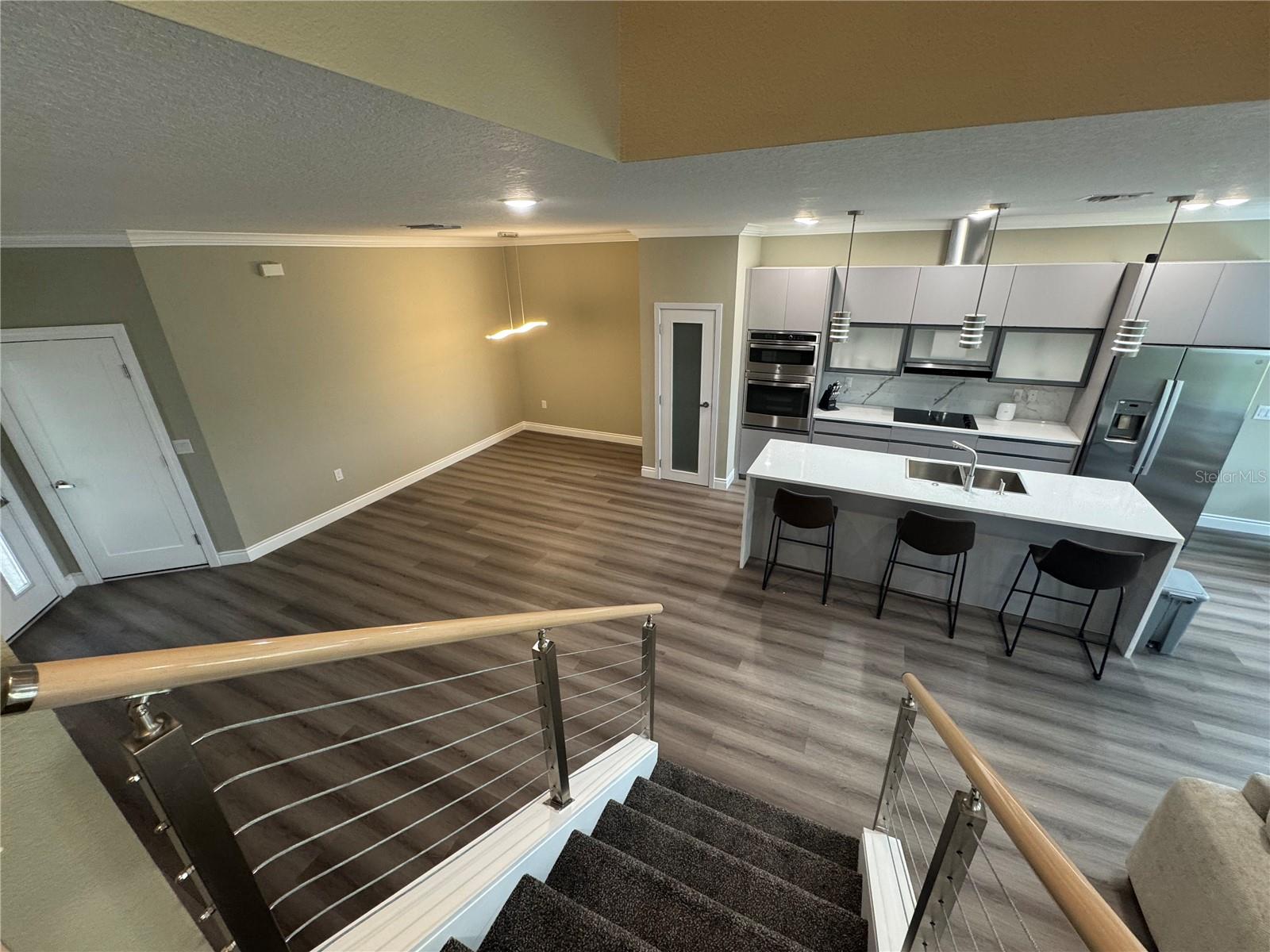 2037 Greenbriar Ter Property Photo 6