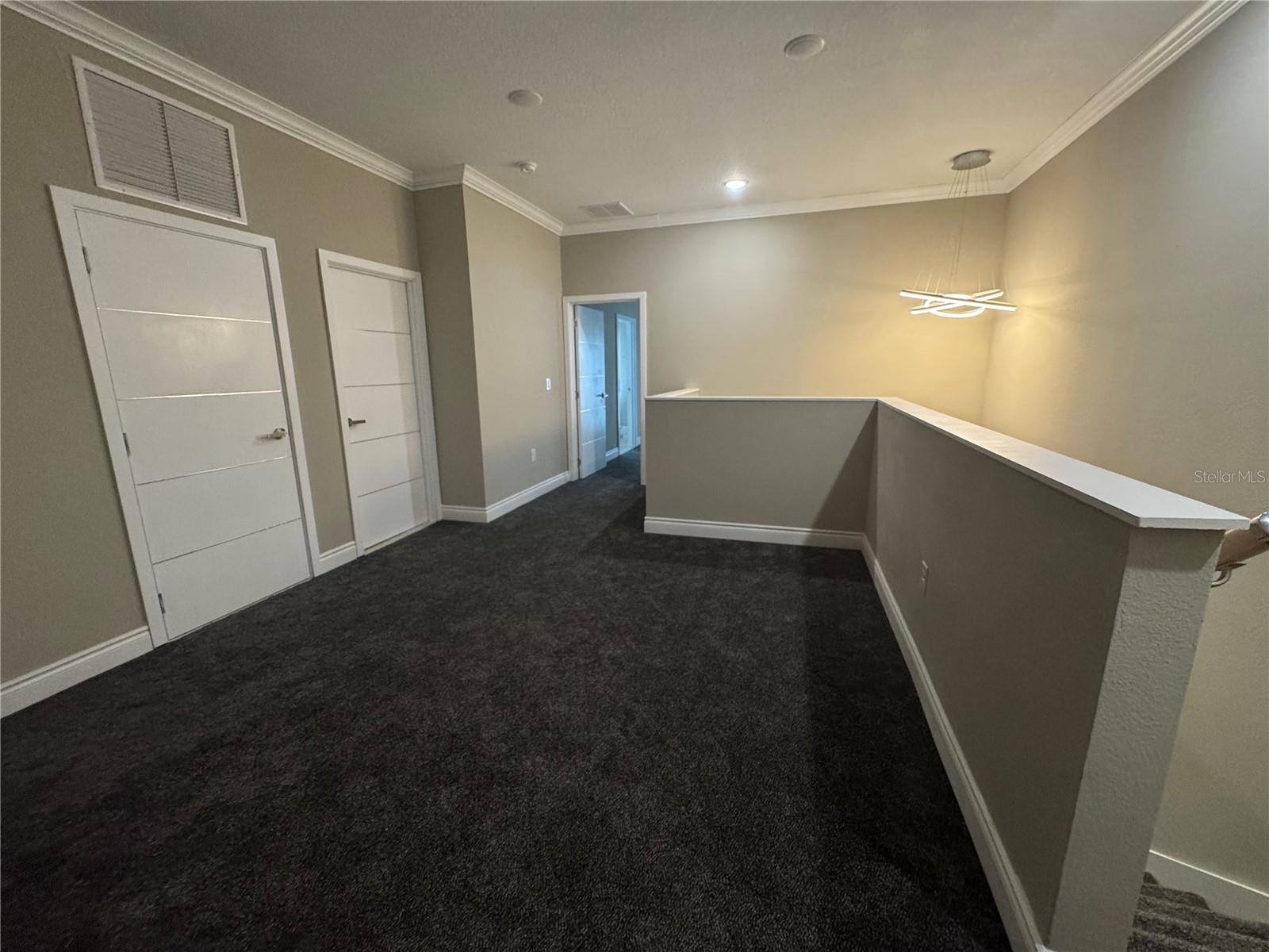 2037 Greenbriar Ter Property Photo 14