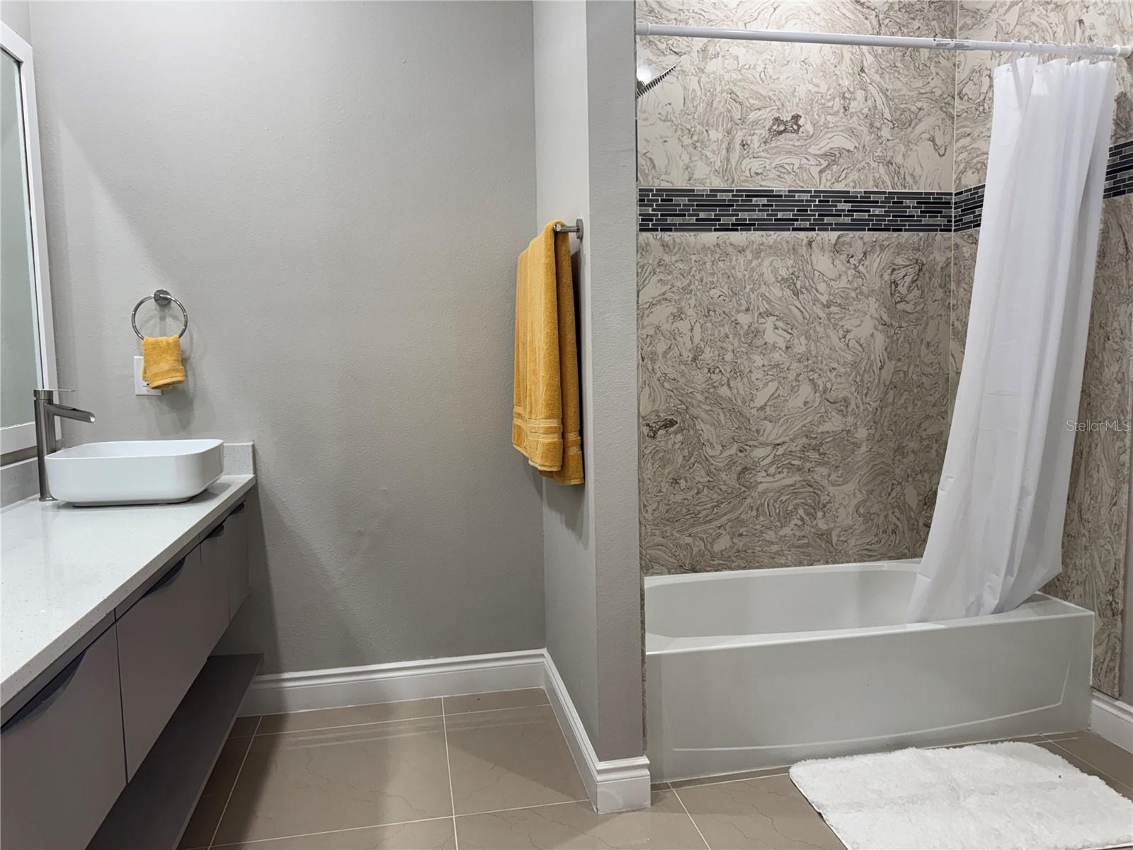 2037 Greenbriar Ter Property Photo 26