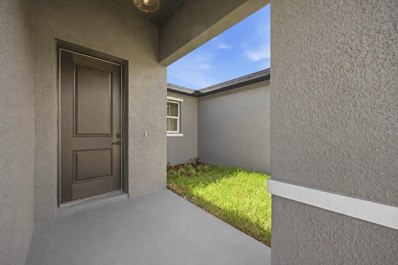 2121 River Hawk Loop Property Photo 4