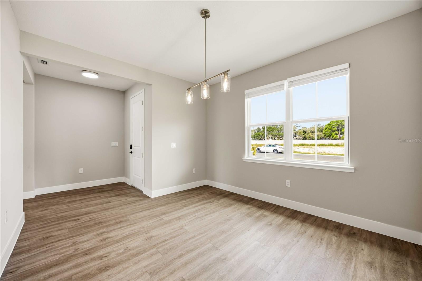 2121 River Hawk Loop Property Photo 6