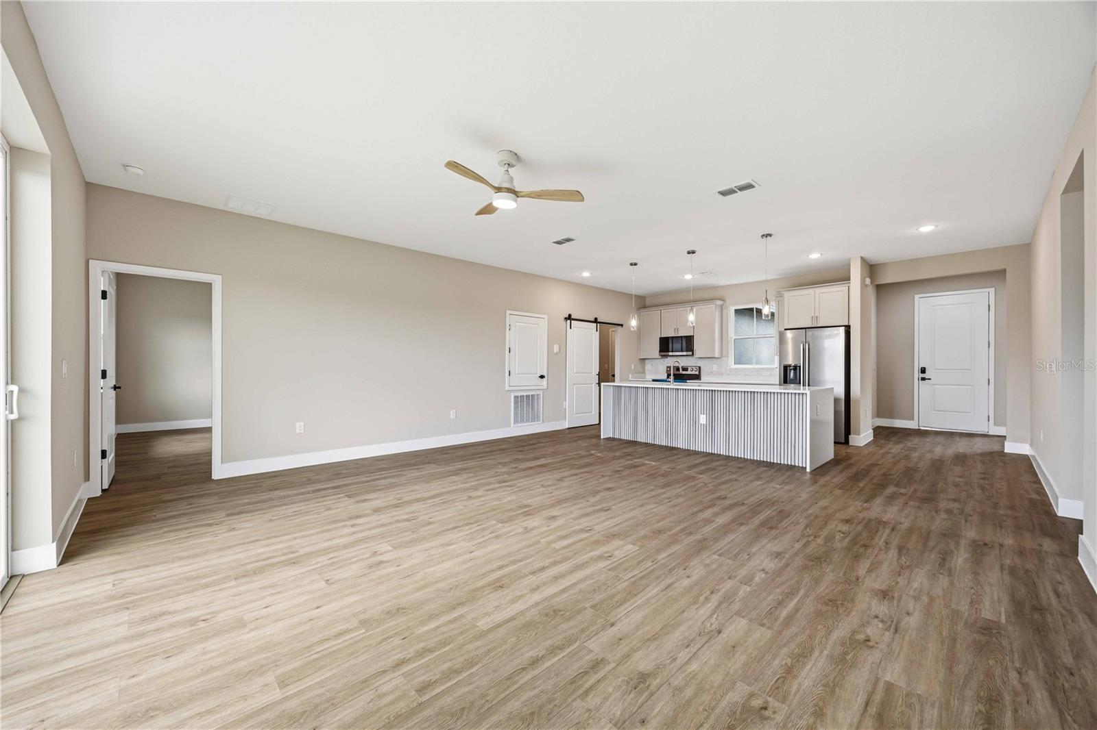 2121 River Hawk Loop Property Photo 9