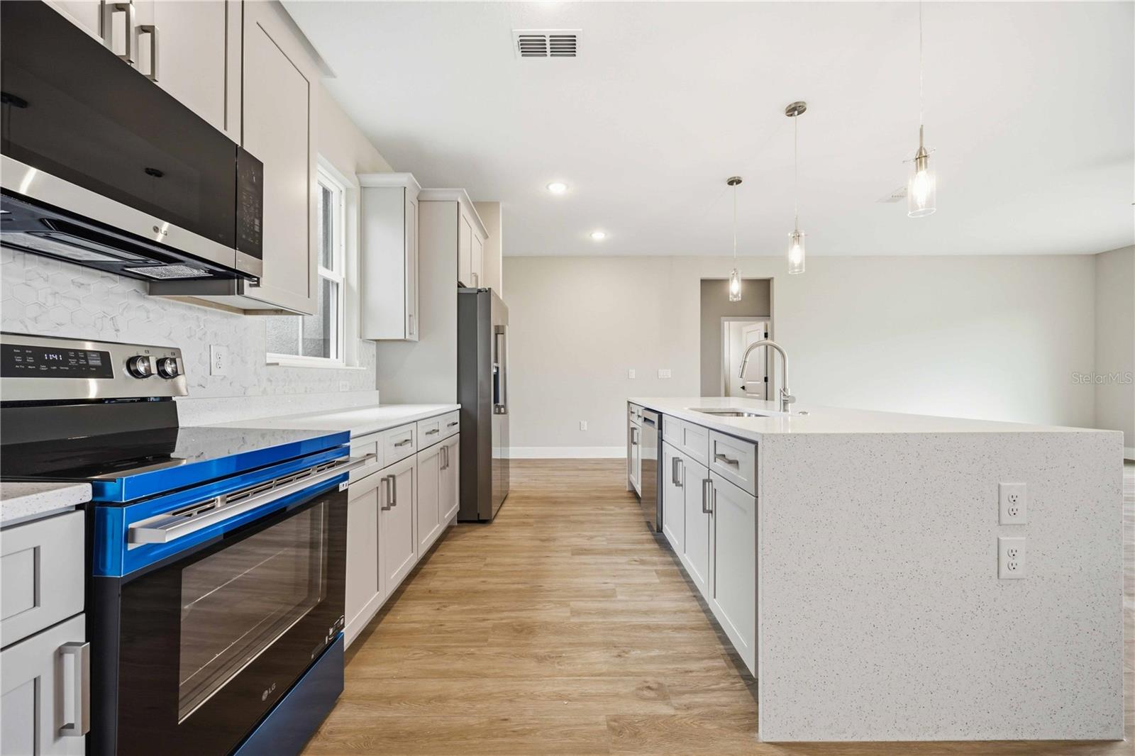 2121 River Hawk Loop Property Photo 13