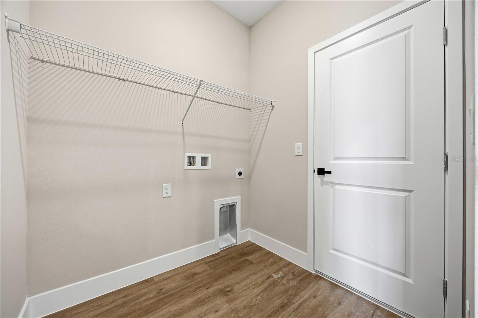 2121 River Hawk Loop Property Photo 15