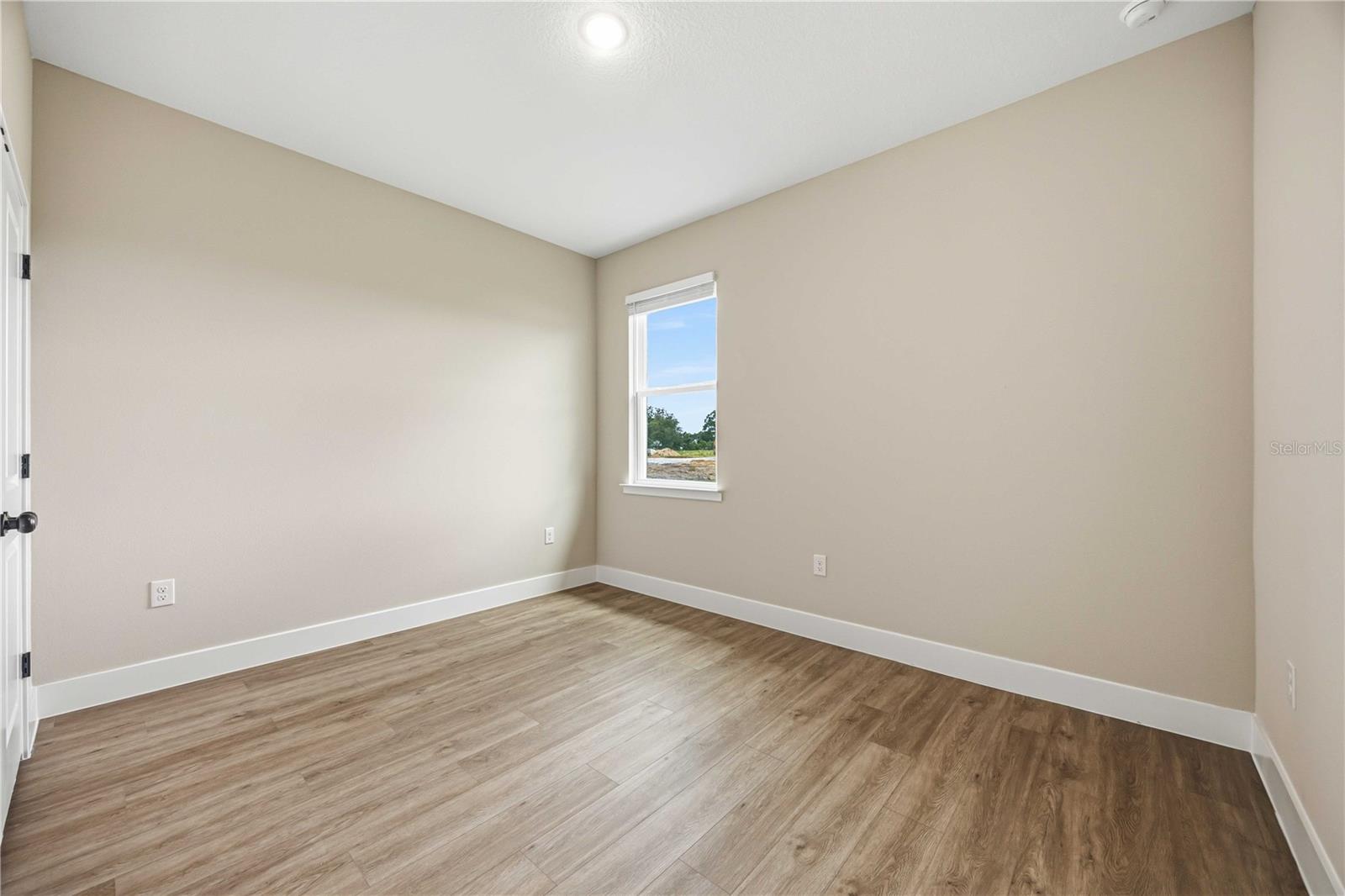 2121 River Hawk Loop Property Photo 24