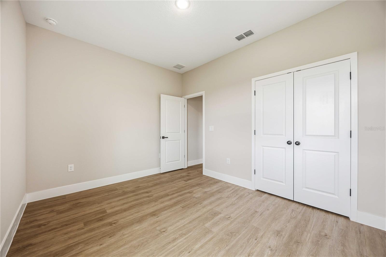 2121 River Hawk Loop Property Photo 25