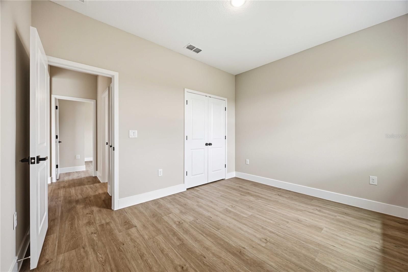 2121 River Hawk Loop Property Photo 26