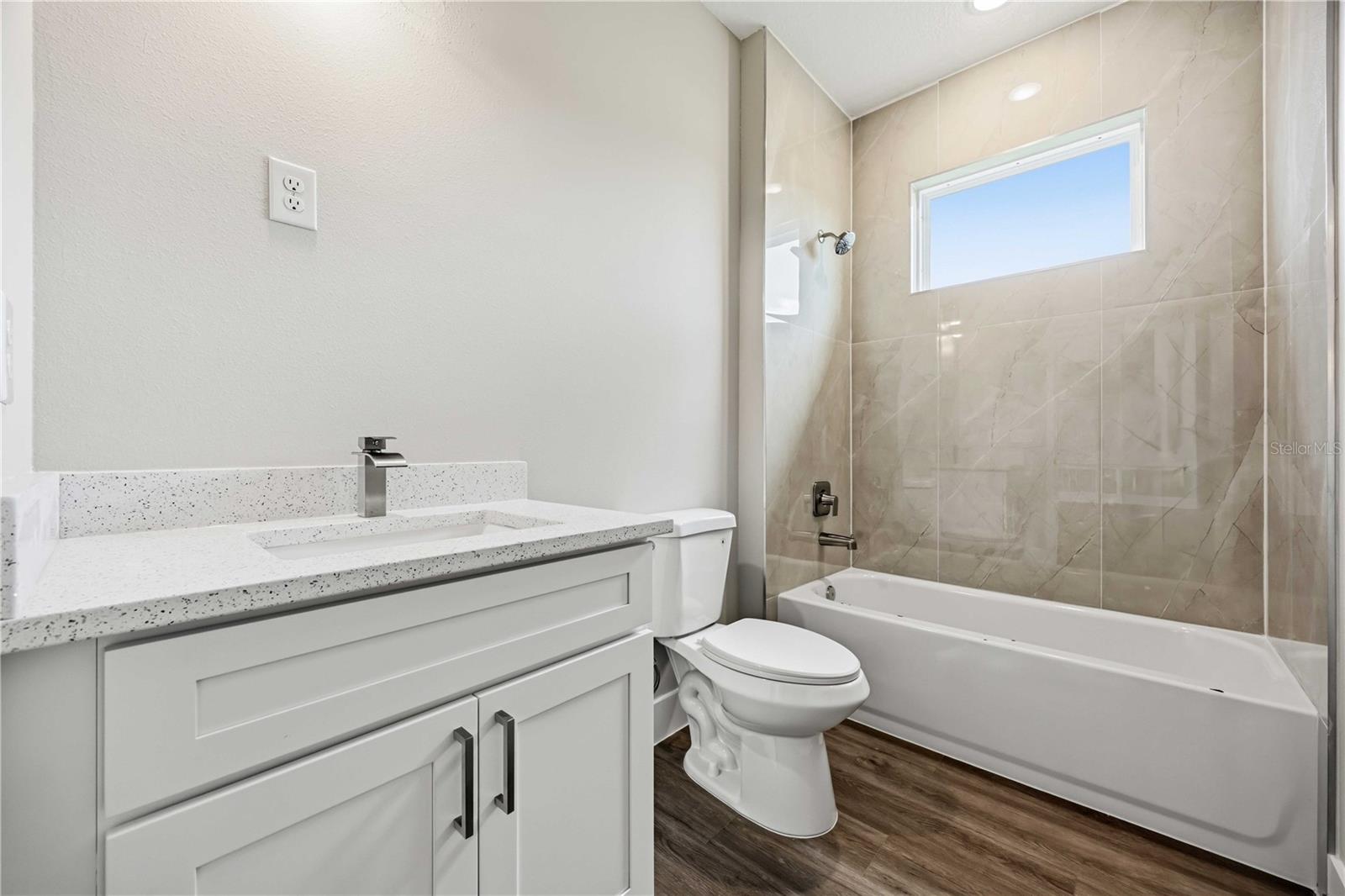2121 River Hawk Loop Property Photo 27