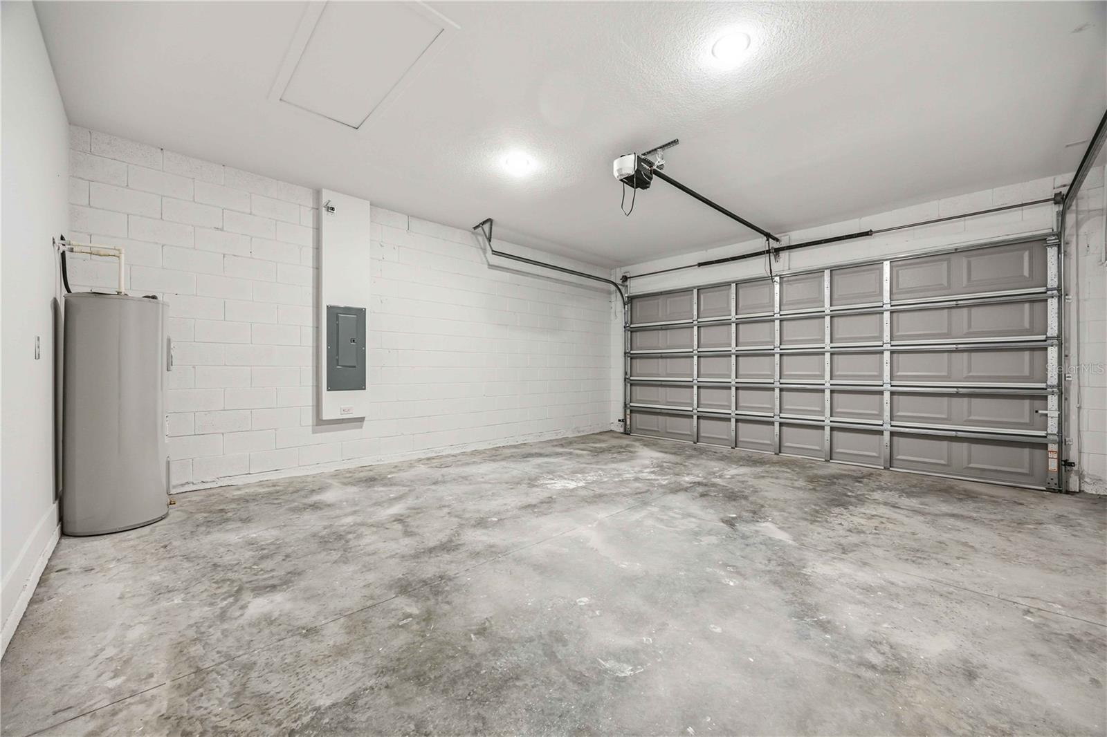 2121 River Hawk Loop Property Photo 28