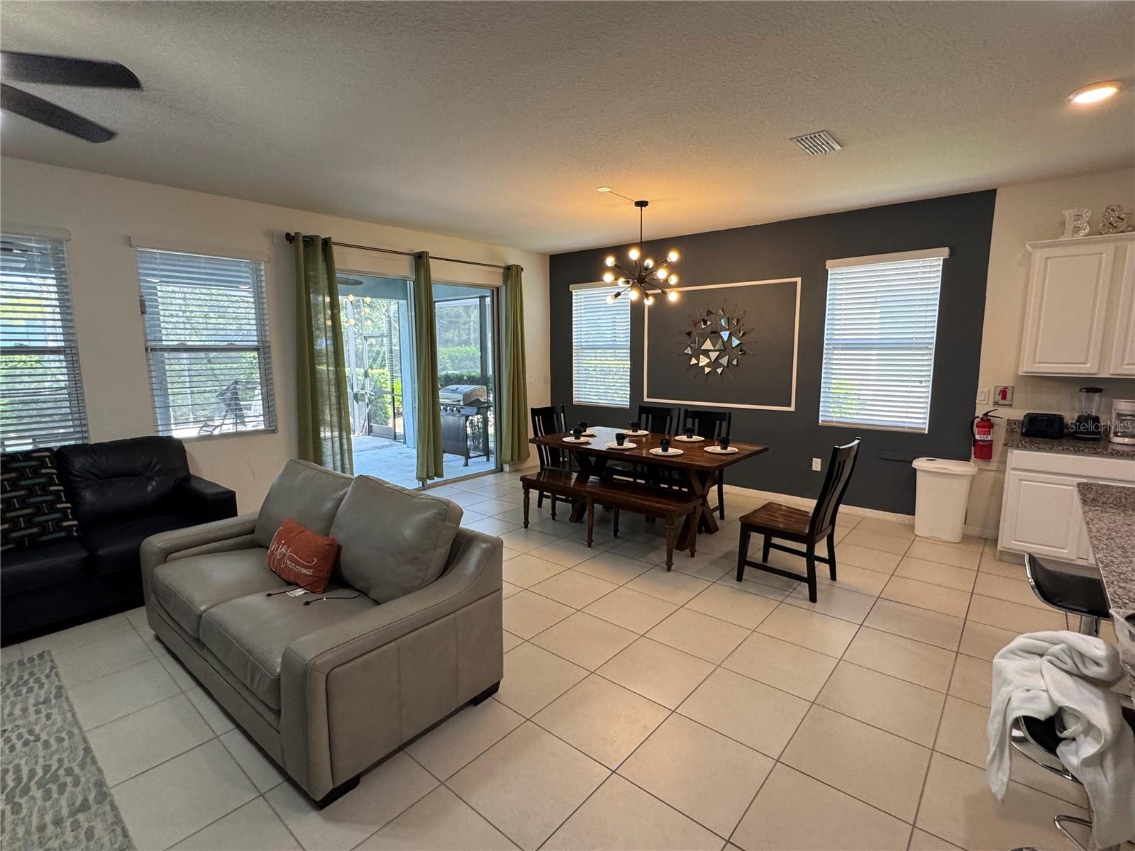 5231 Wildwood Way Property Photo 12