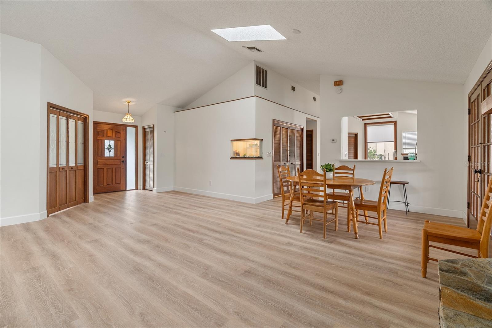 20 Macon Way Property Photo 6