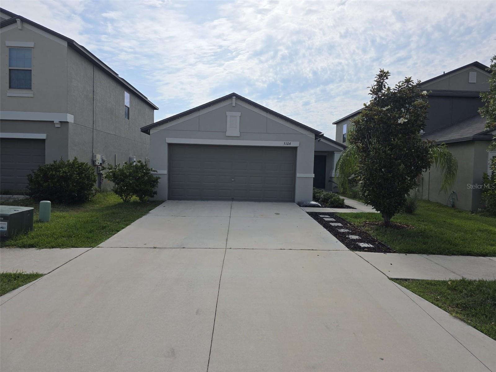 5104 DANDELION ST Property Photo 1