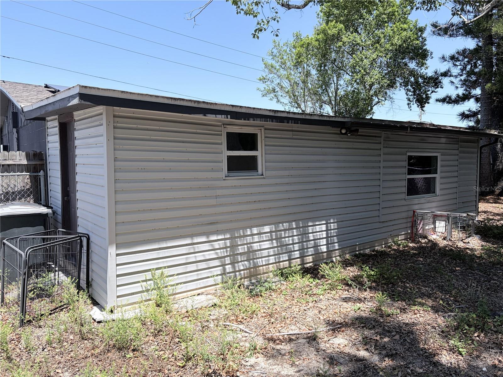 3818 Moog Rd Property Photo 3