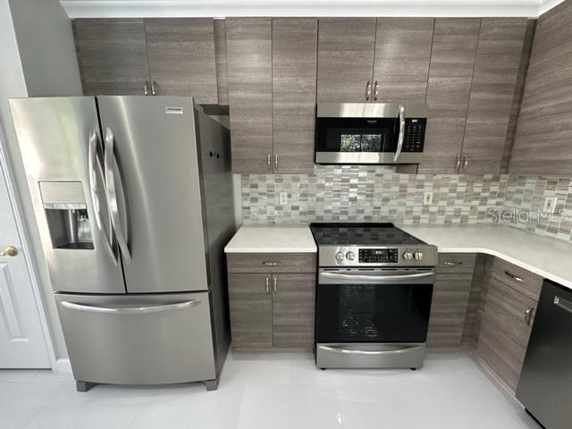 917 Waterside Ln #203 Property Photo 17