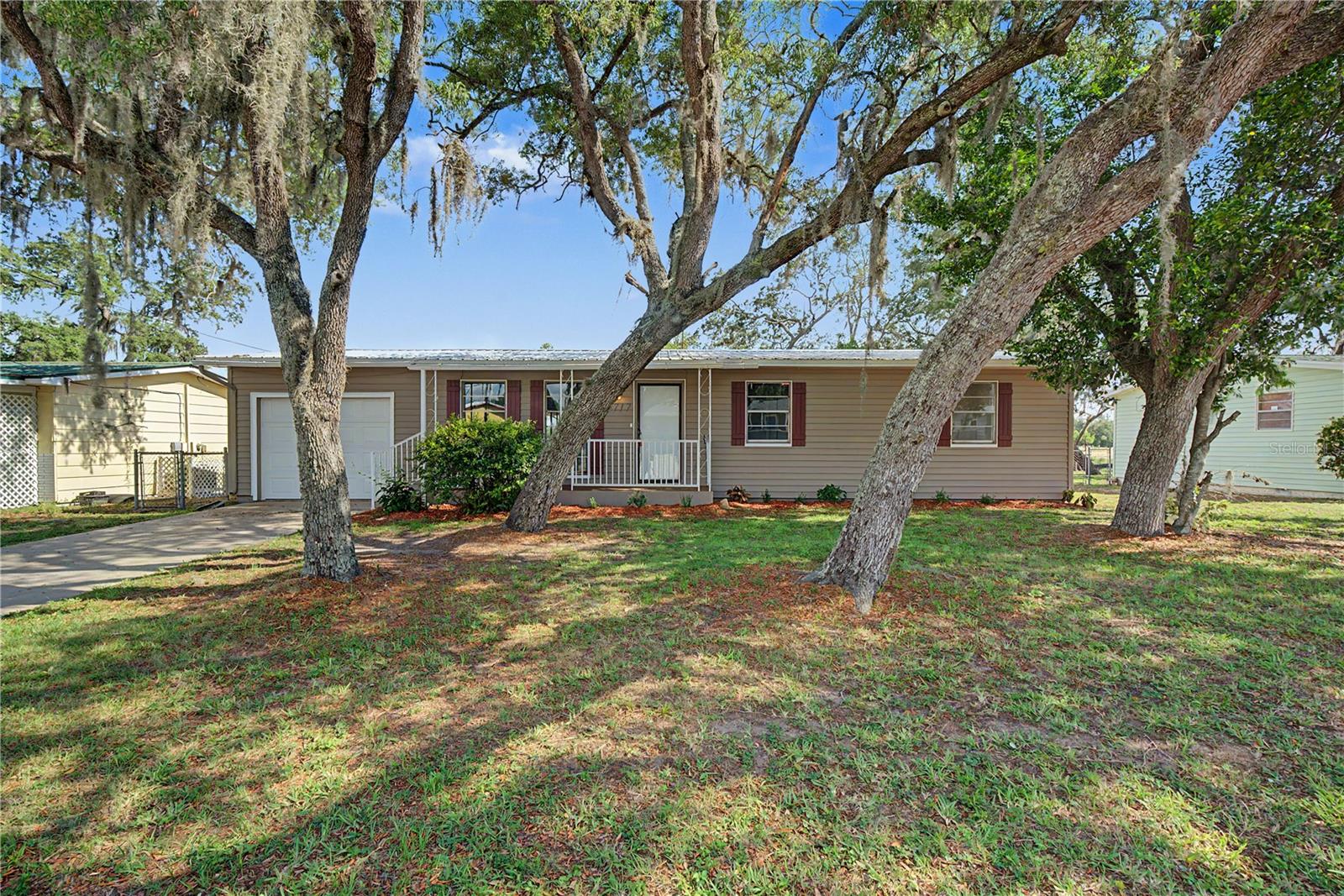 4717 Howard St Property Photo 2