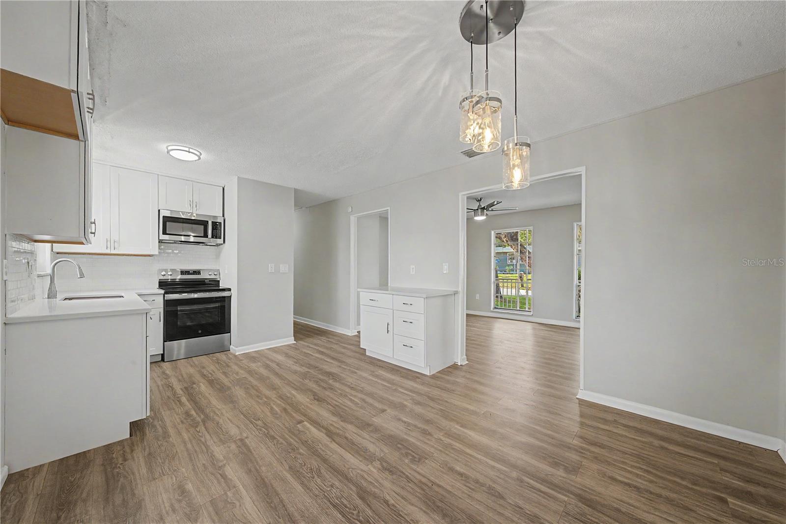 4717 Howard St Property Photo 6