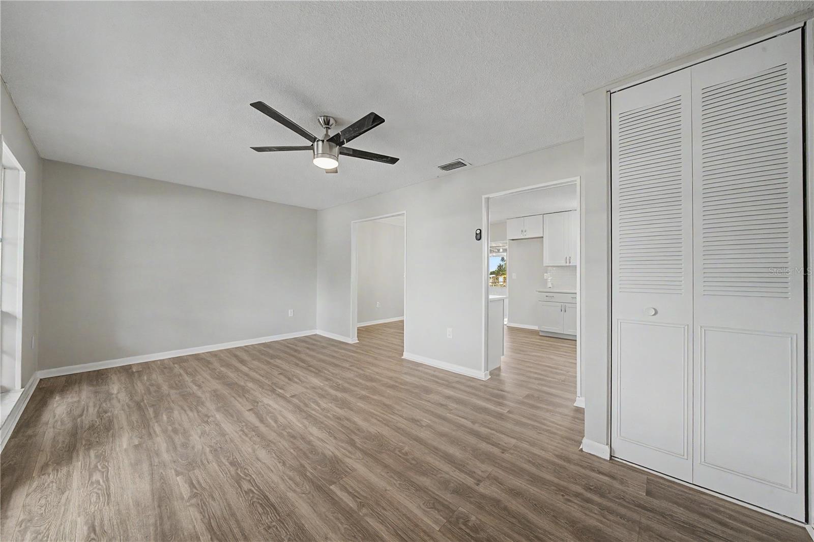 4717 Howard St Property Photo 11
