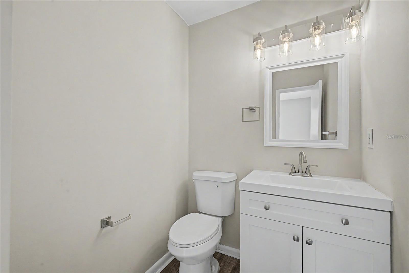 4717 Howard St Property Photo 15
