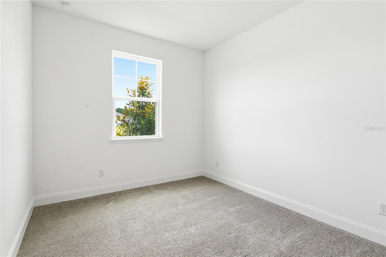 212 Enclave Ave Property Photo 3