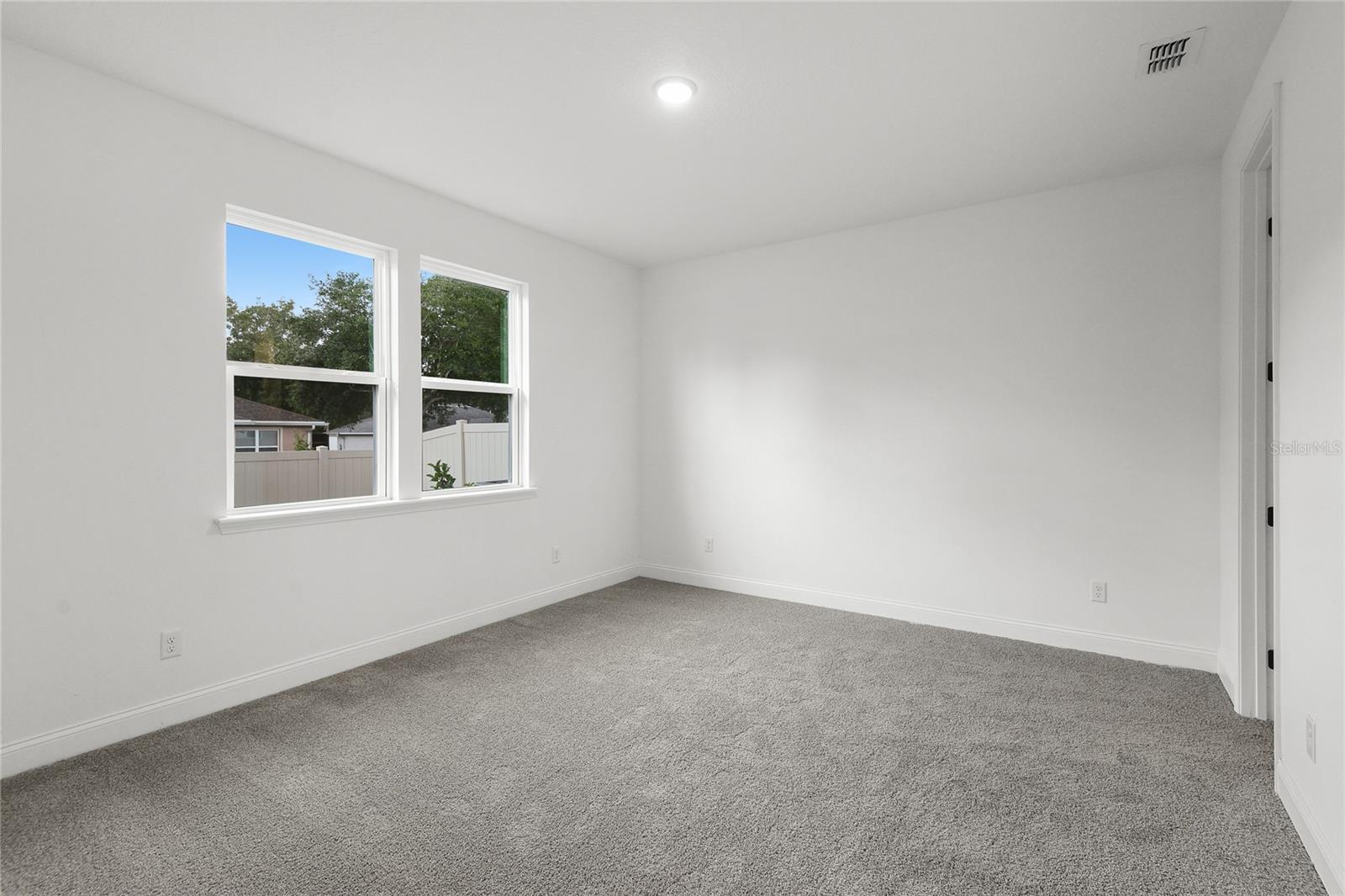 204 Enclave Ave Property Photo 11