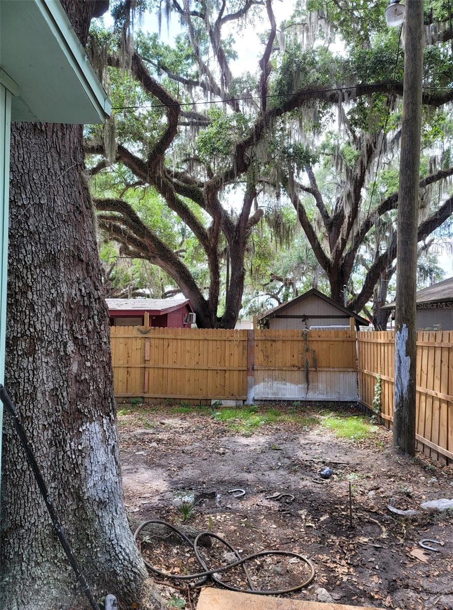 107 E Cypress St Property Photo 19