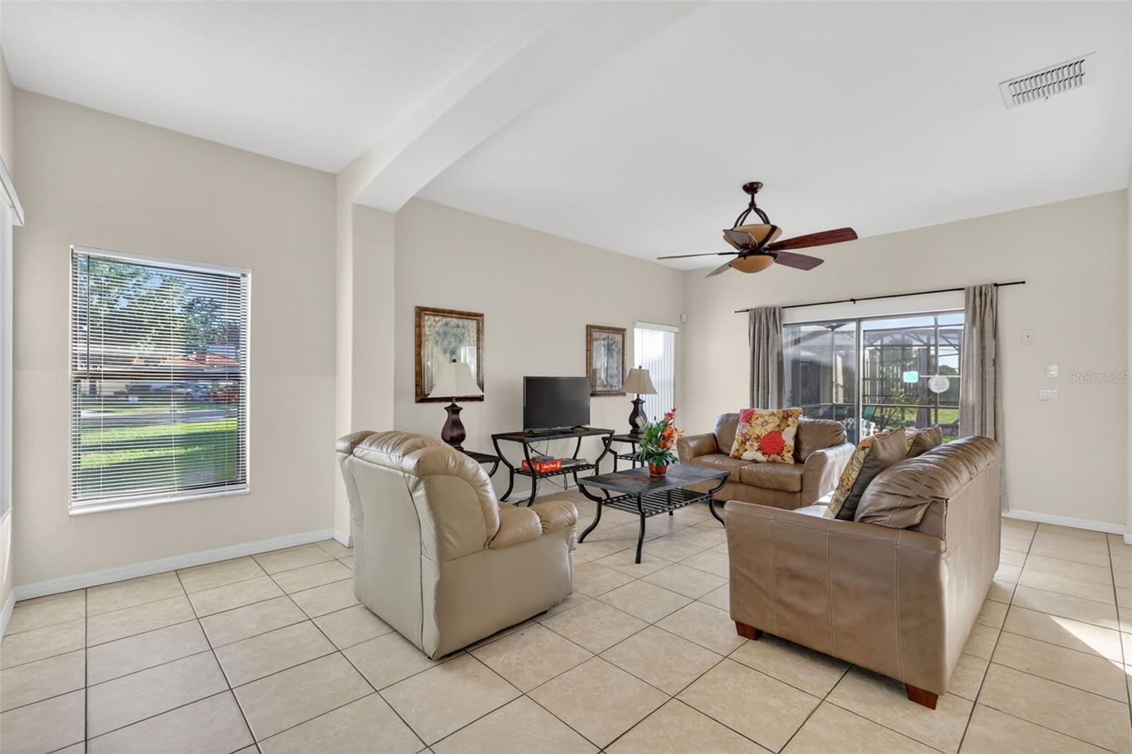 126 Summer Place Loop Property Photo 5