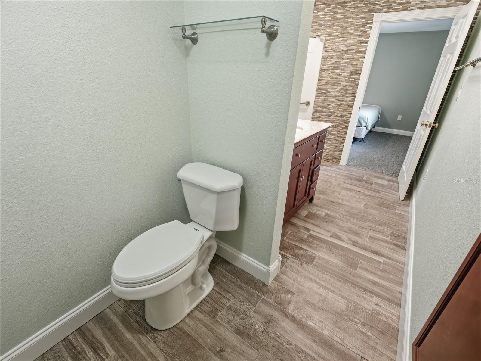 2955 Godwin Rd Property Photo 13