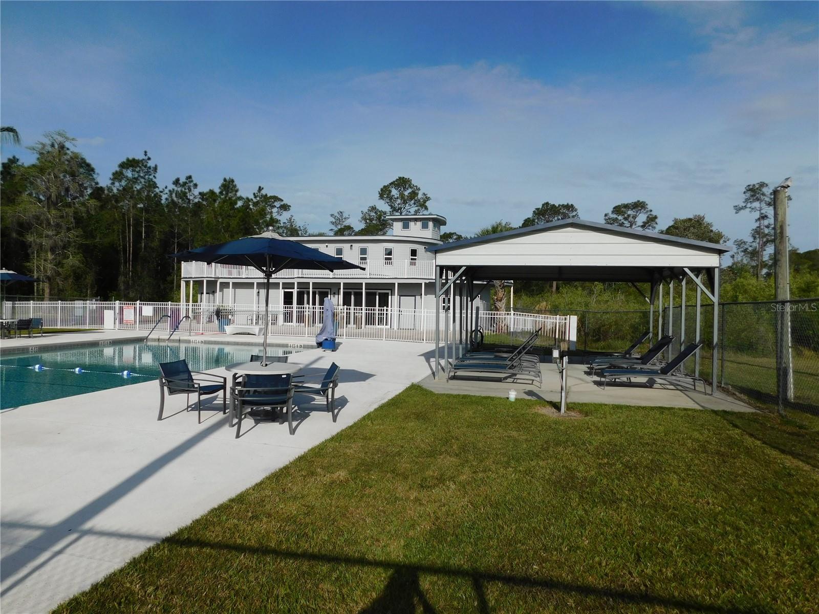 1310 Pine Island Dr N Property Photo 9