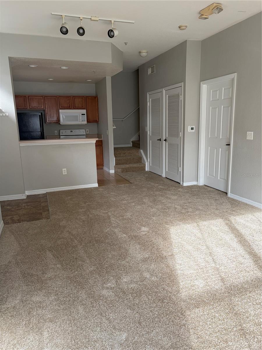 2610 Lodi Cir #102 Property Photo 10