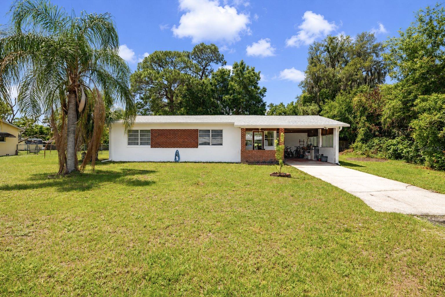 9 SUNSET DR Property Photo 1