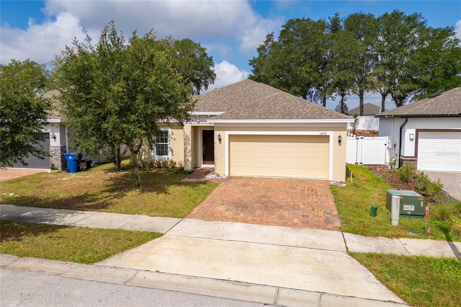 1209 Stratton Ave Property Photo 4