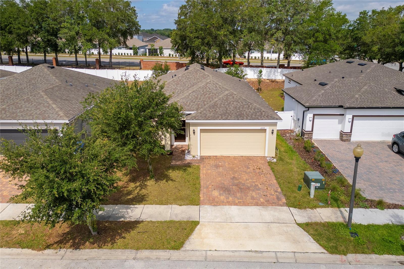 1209 Stratton Ave Property Photo 5