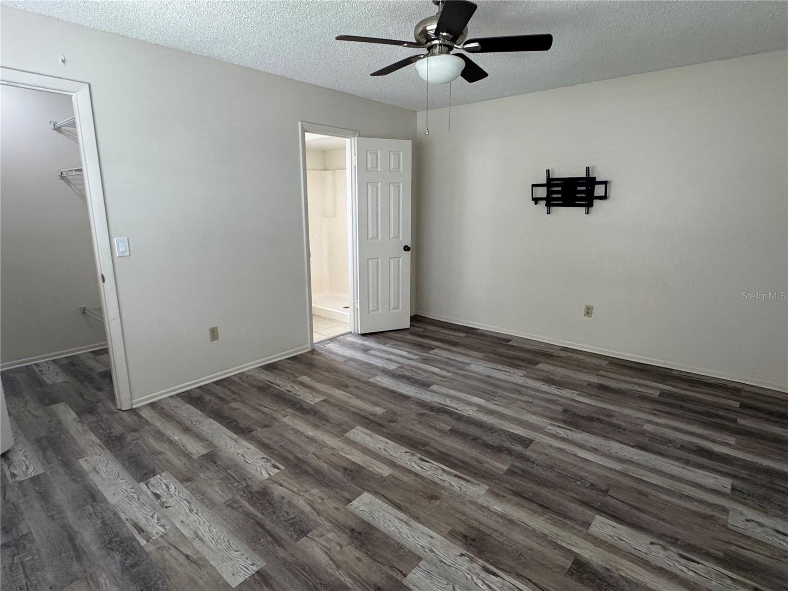 170 Windtree Ln Property Photo 13