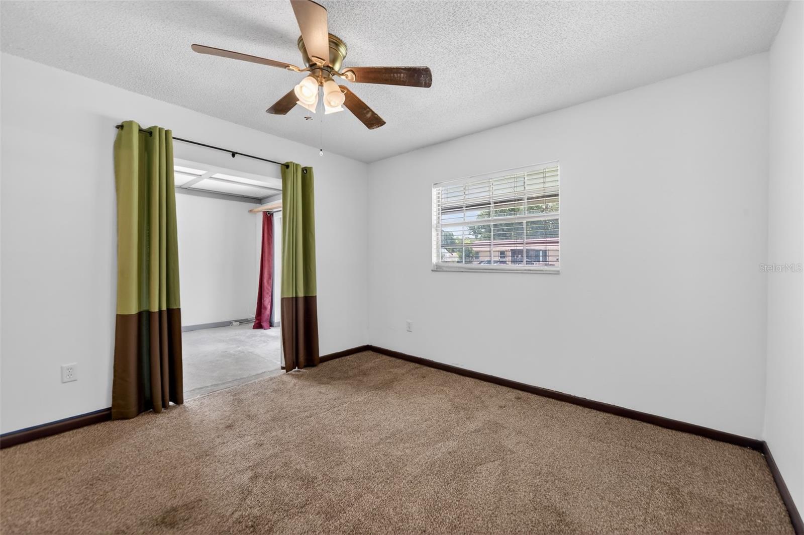 755 Park Ln Property Photo 14