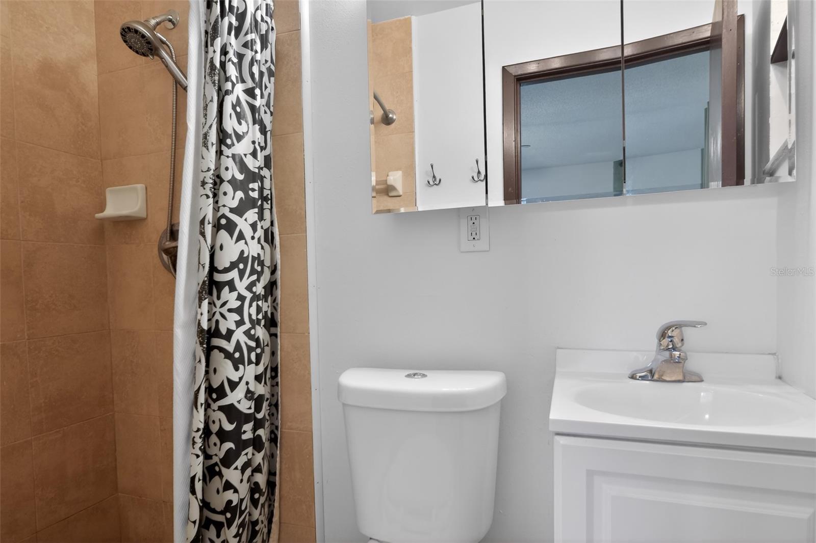 755 Park Ln Property Photo 15